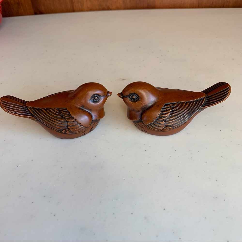 Set of Two Crowning Touch Collection Heavy Deeply carved Resin Birds